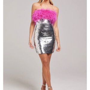 New dress. Size 14. More like l-XL Cindy silver dress